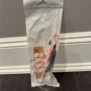 NWT Varram Pet Fitness Interactive Feather Cat Toy with Pink and Black Accents